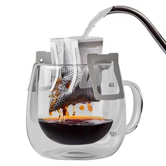 Bossa de goteig aboqueu sobre la bossa de cafè de goteig